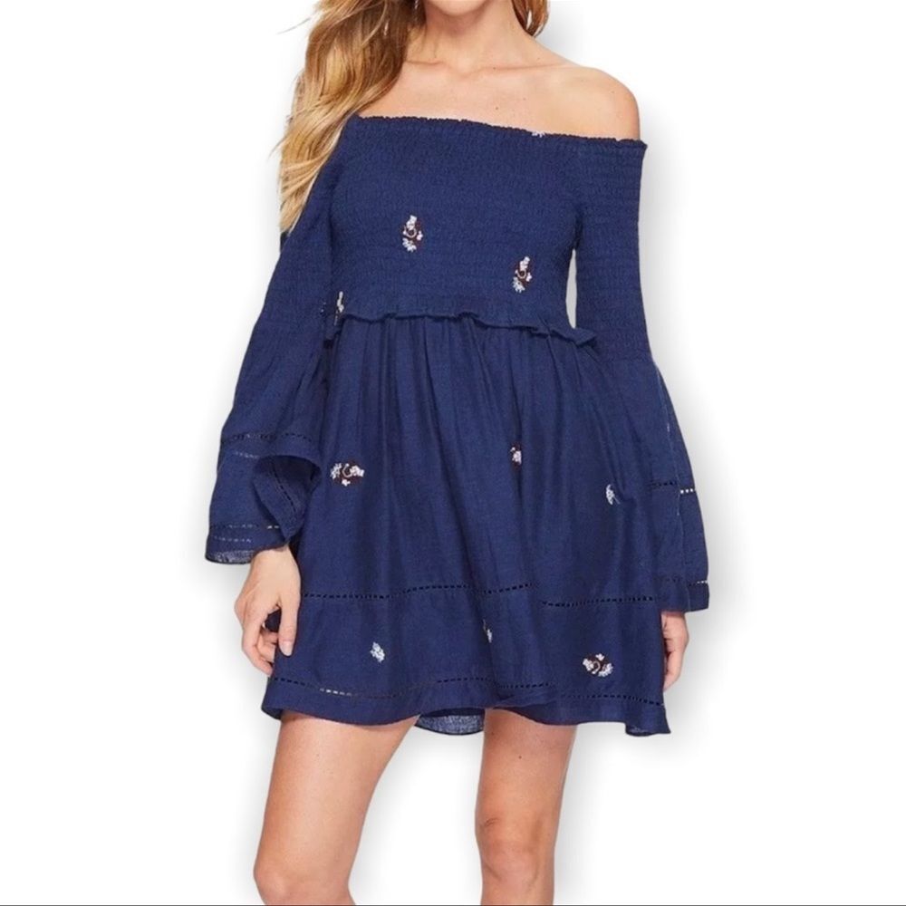 Free People Navy Blue Counting Daisies off the shoulder mini dress NWOT Large